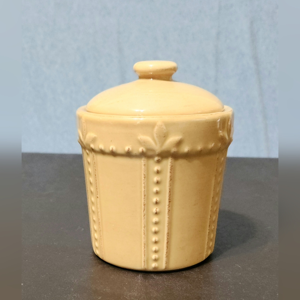 Sorrento Signature stoneware canister. 8"